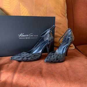 Kenneth Cole Croc Patent Leather Pumps size 6m